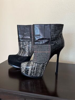 bebe Black Mixed-Texture Platform Ankle Boots